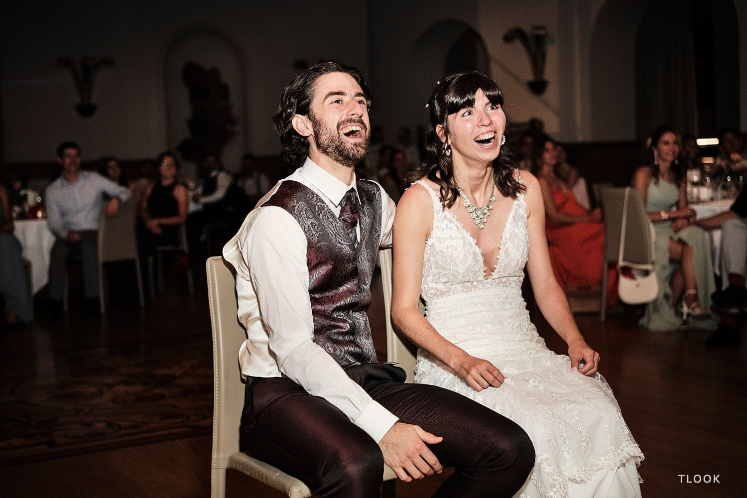 TLOOK photographe de mariage de style documentaire, au royalp de villars soirée diaporama