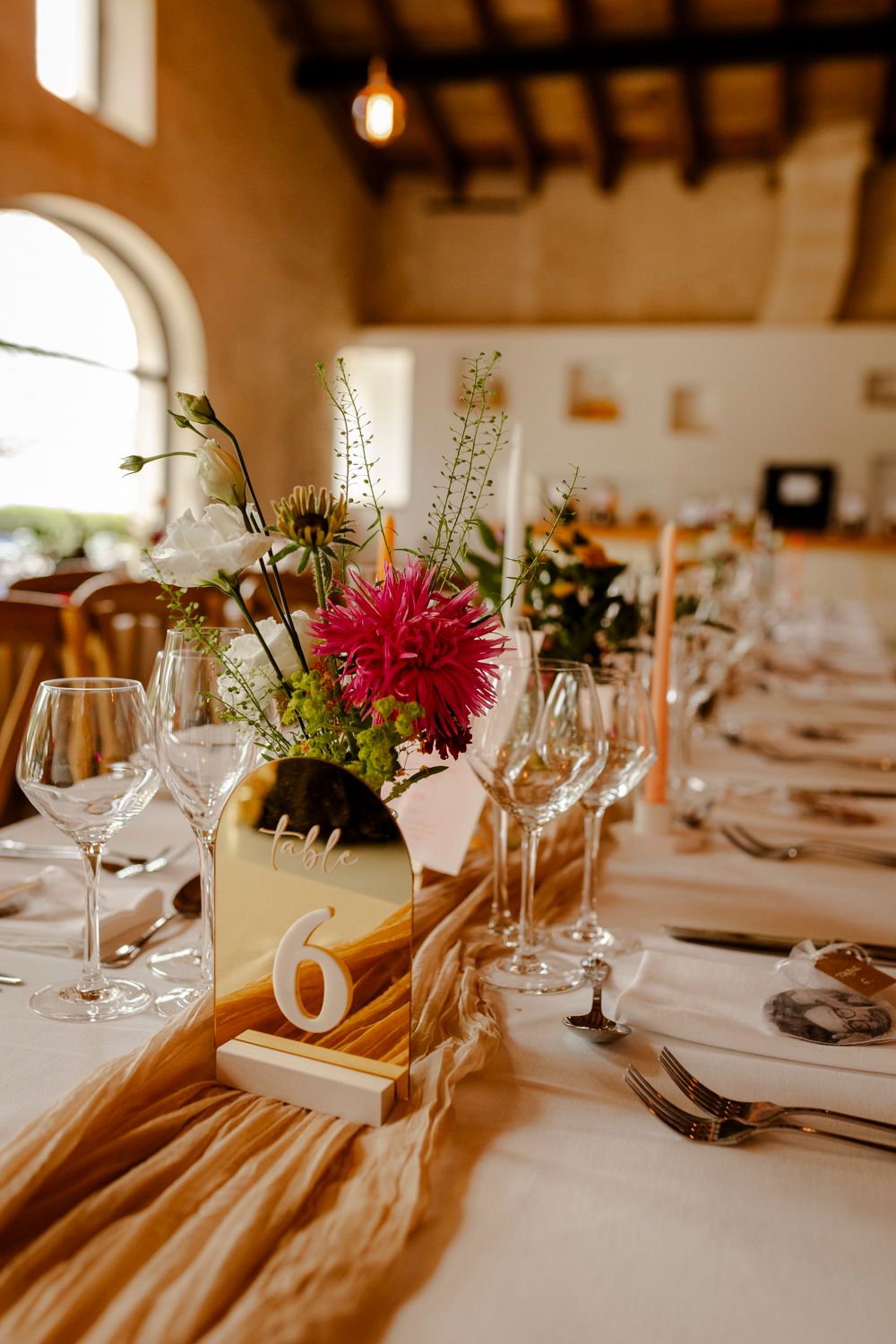 Décoration de table mariage en Charente-Maritime au Logis de La Grosse Pierre