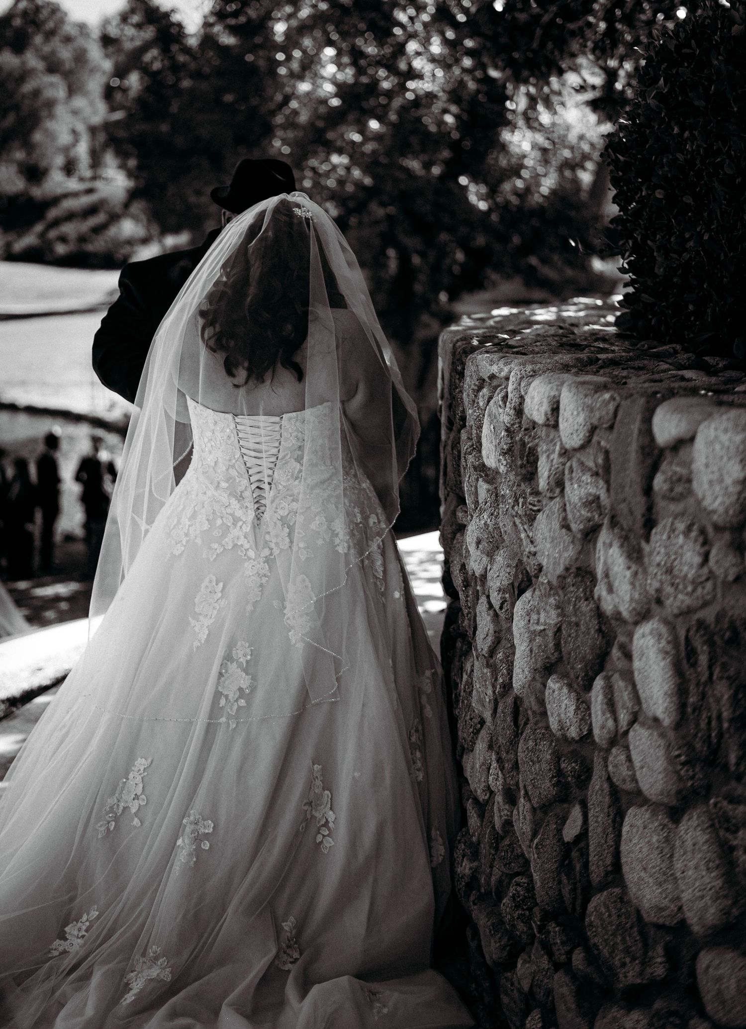 black and white traditional wedding couple shot