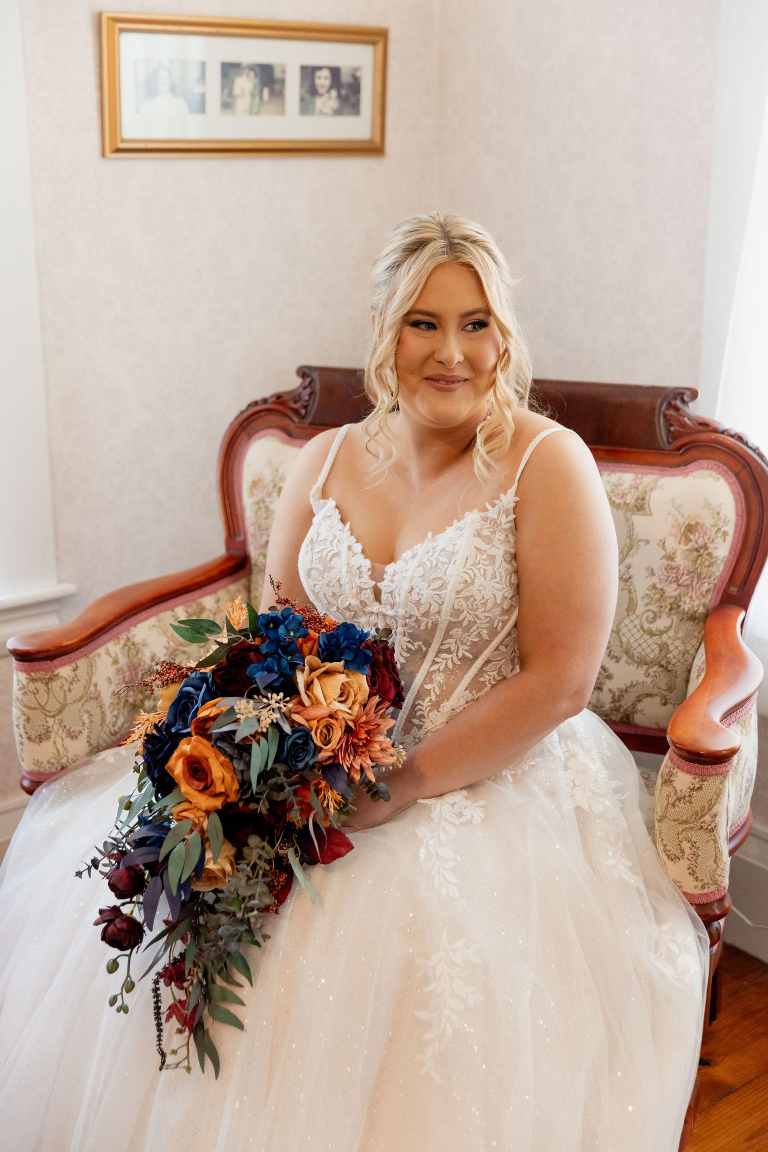 Kitz Farm Wedding Photographer NH Bridal Suite, Getting Ready, Bouquet, Southern NH Documentary Wedding Photographer, NH Barn Wedding Venue