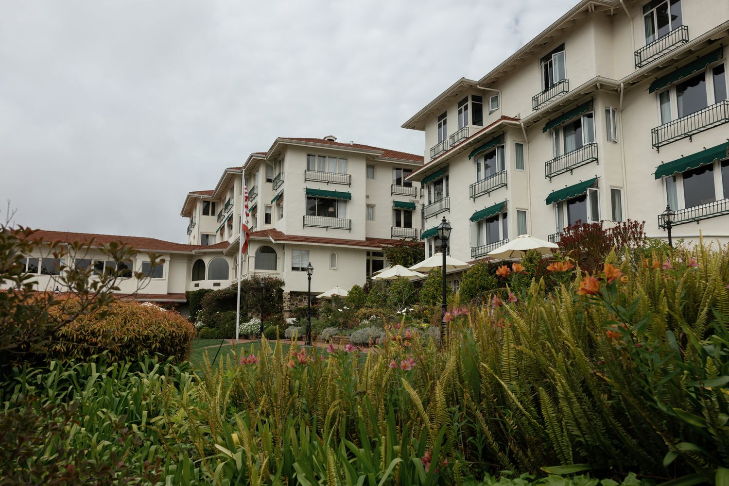 La Playa Hotel Carmel garden