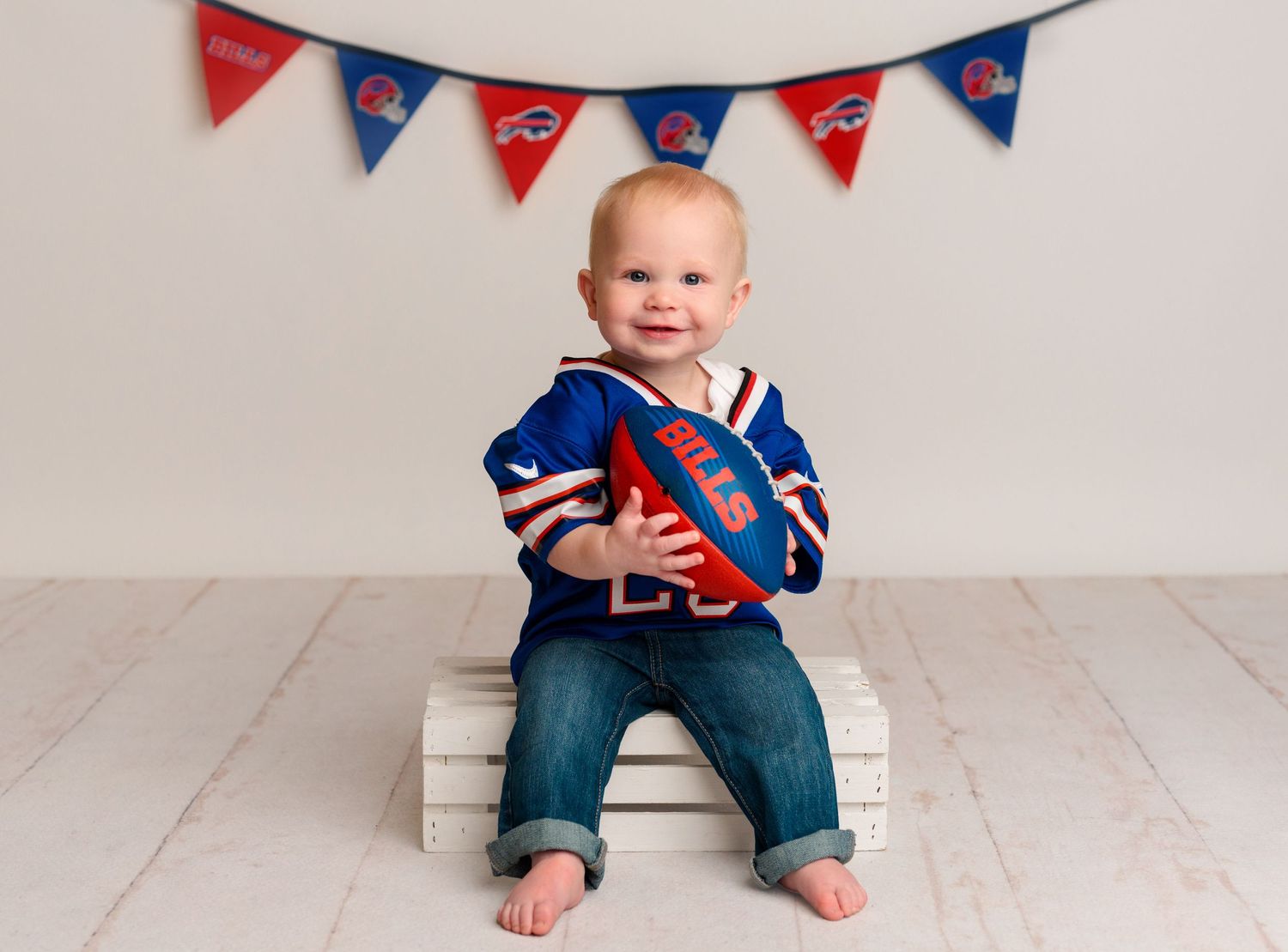 buffalo newborn photo session newborn photographer buffalo photographer wny photographer baby photographer cake smash photographer
