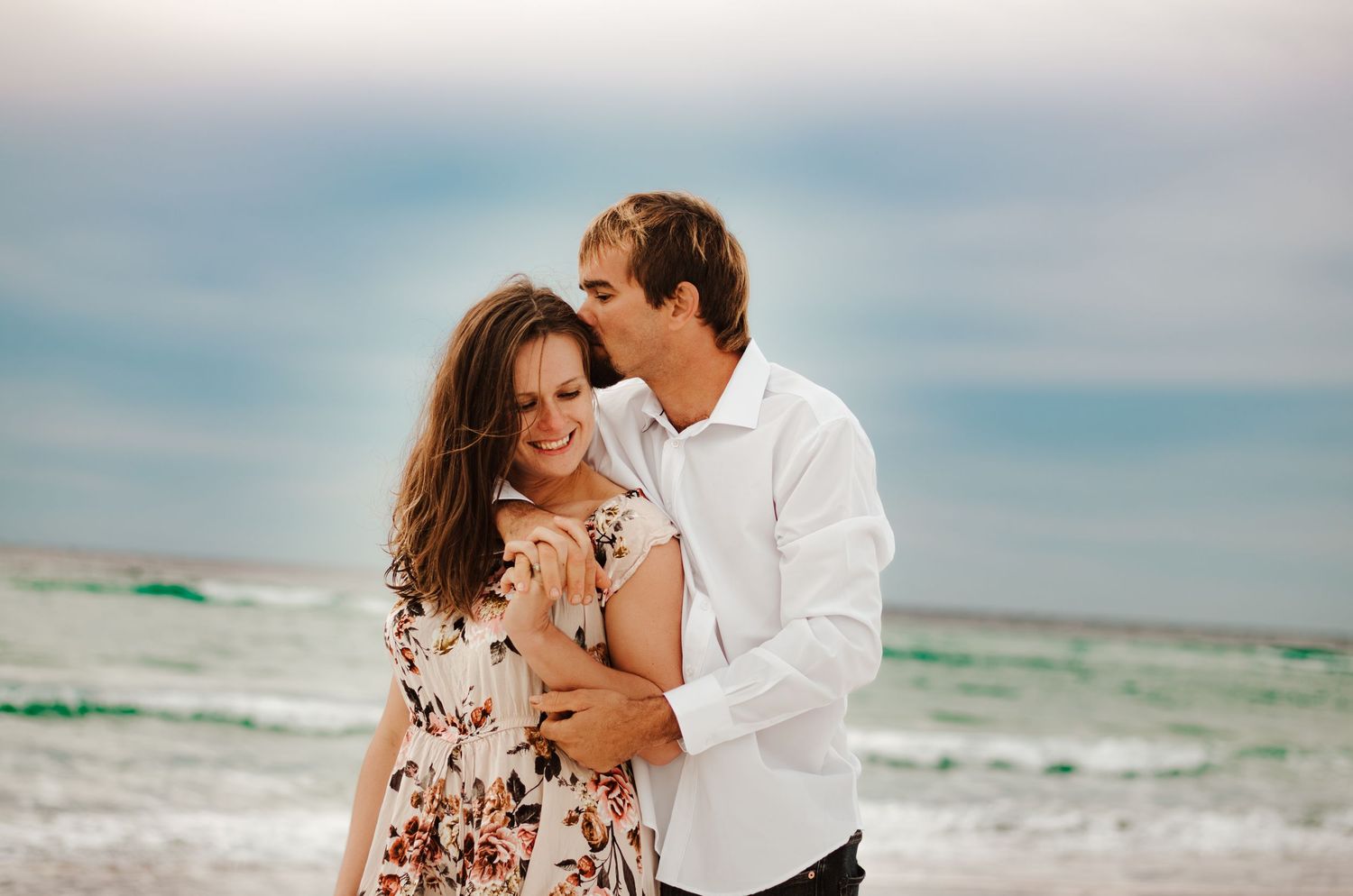 Navarre beach photo in Florida. Amazing couples photoshoot on the beach at sunrise.