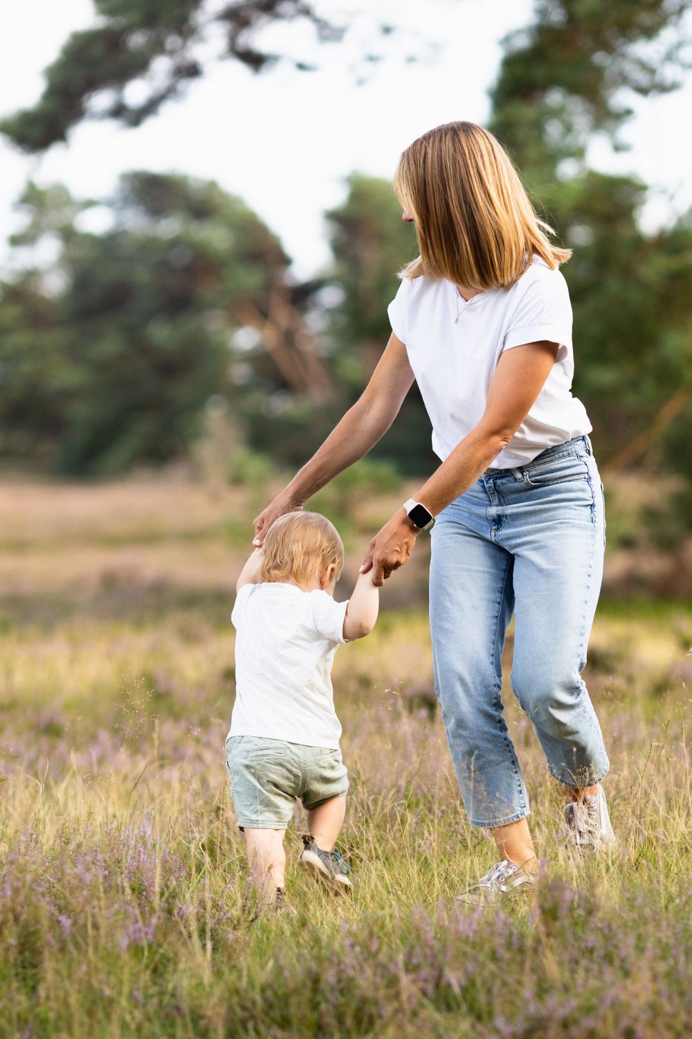Familienzeit, Liebe, Natur, Familienshooting, authentisch, toben, lachen, natürlich