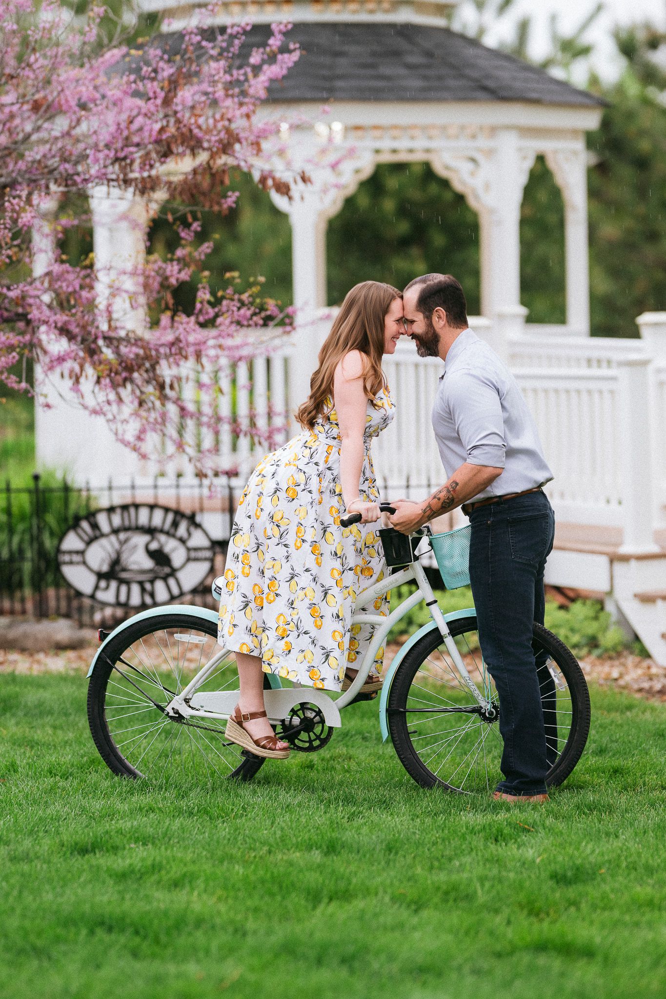 On Collin's Pond Venue engagement session and couples portraits. Boise Portrait Wedding Photographer. Engagement photo ideas.