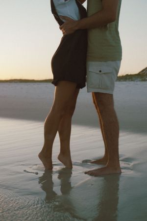 Maternity and couples photography in Destin & Fort Walton Beach, capturing authentic love, natural moments, and stunning beach scenery.