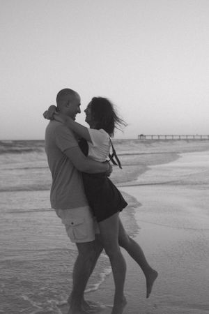 Maternity and couples photography in Destin & Fort Walton Beach, capturing authentic love, natural moments, and stunning beach scenery.