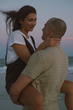 Maternity and couples photography in Destin & Fort Walton Beach, capturing authentic love, natural moments, and stunning beach scenery.