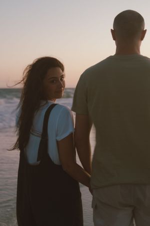 Maternity and couples photography in Destin & Fort Walton Beach, capturing authentic love, natural moments, and stunning beach scenery.