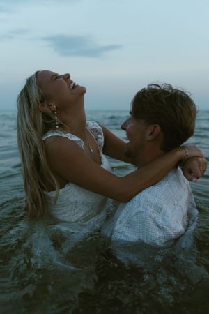 Maternity and couples photography in Destin & Fort Walton Beach, capturing authentic love, natural moments, and stunning beach scenery.