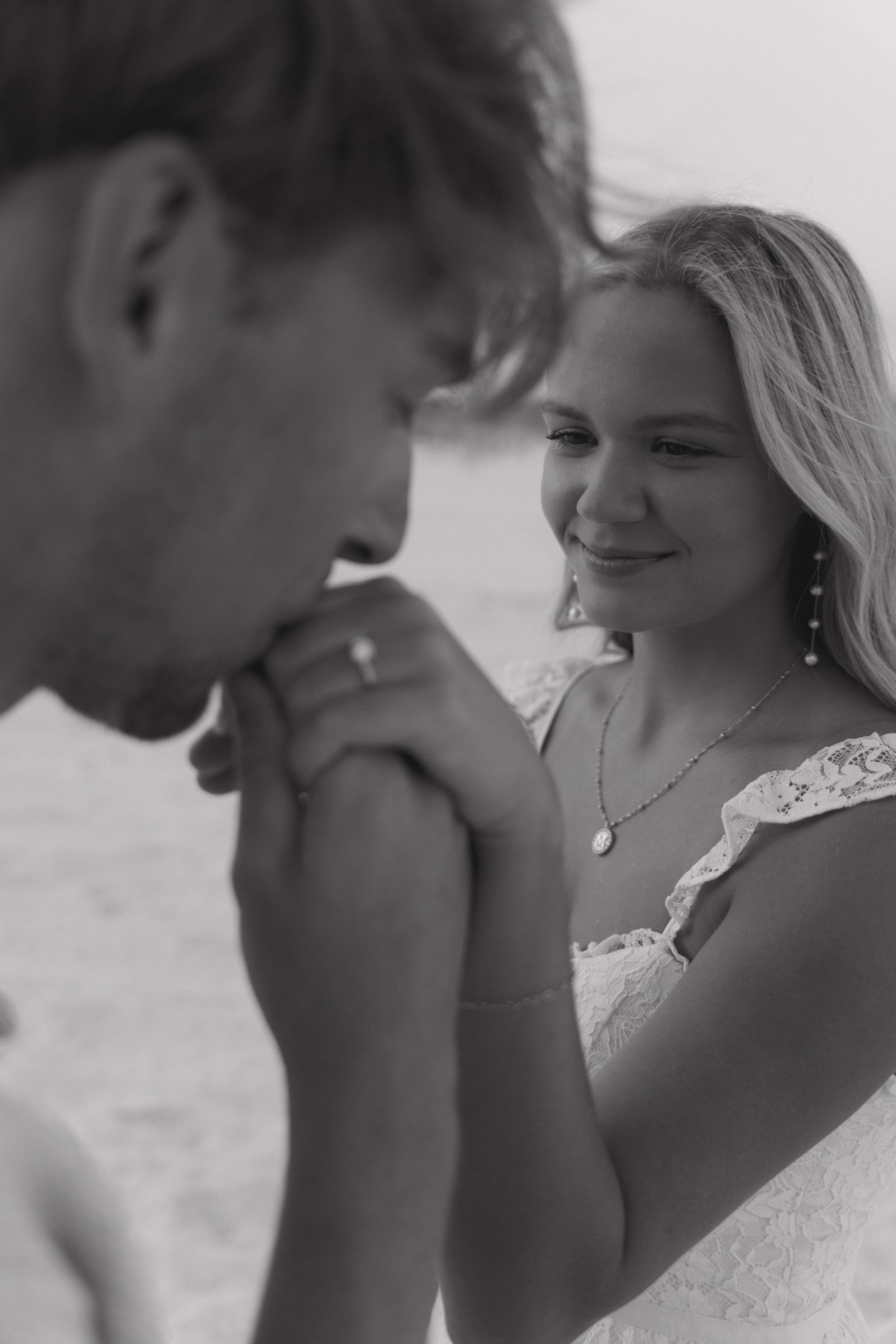 Maternity and couples photography in Destin & Fort Walton Beach, capturing authentic love, natural moments, and stunning beach scenery.