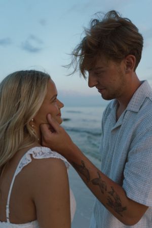 Maternity and couples photography in Destin & Fort Walton Beach, capturing authentic love, natural moments, and stunning beach scenery.