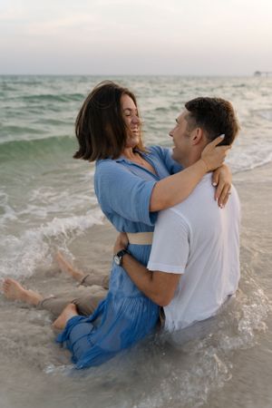 Maternity and couples photography in Destin & Fort Walton Beach, capturing authentic love, natural moments, and stunning beach scenery.