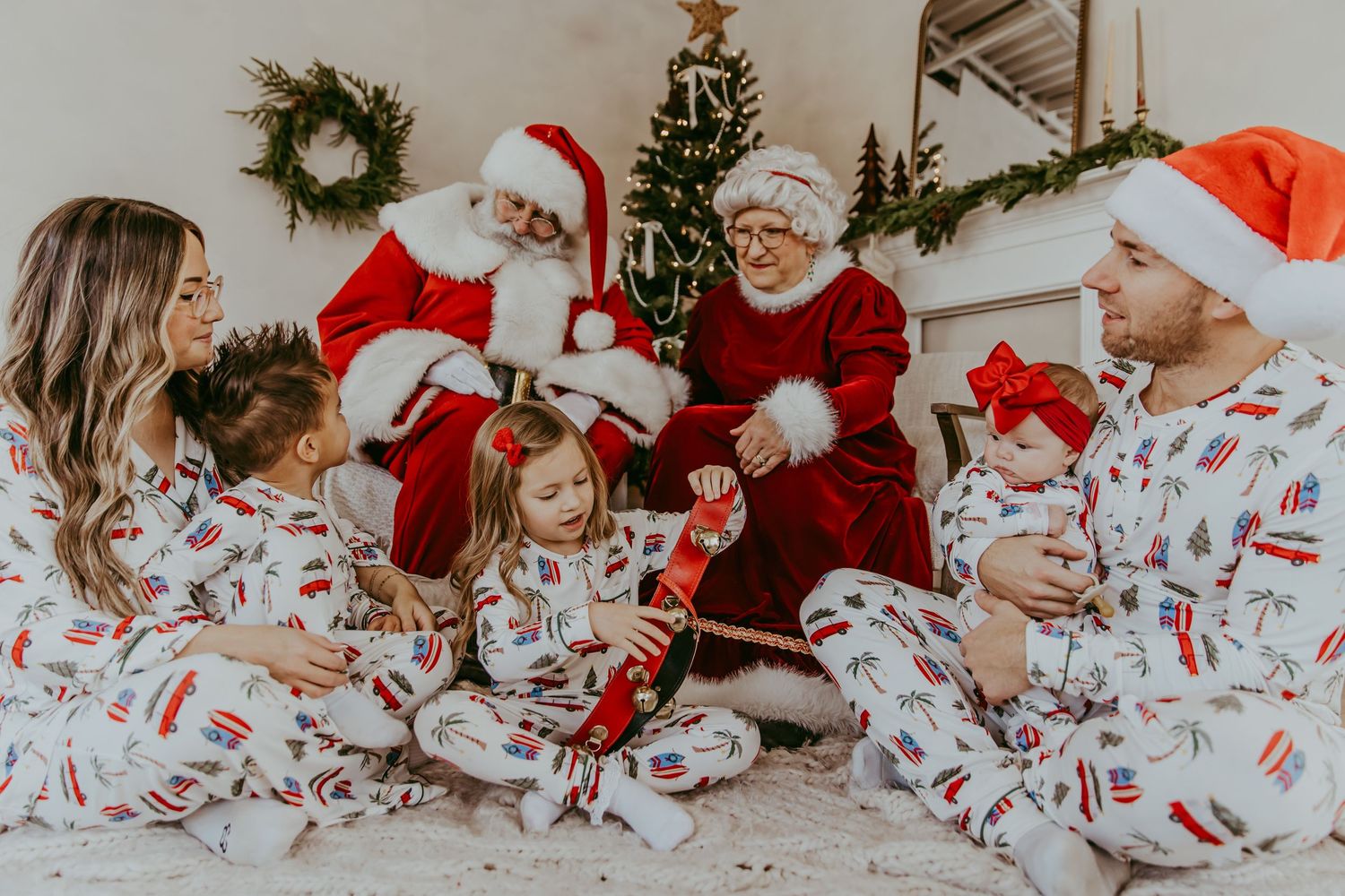 Spruce Grove Stony Plain Christmas Minis Santa Photos Photography Session