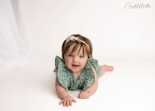 6 month milestone photography