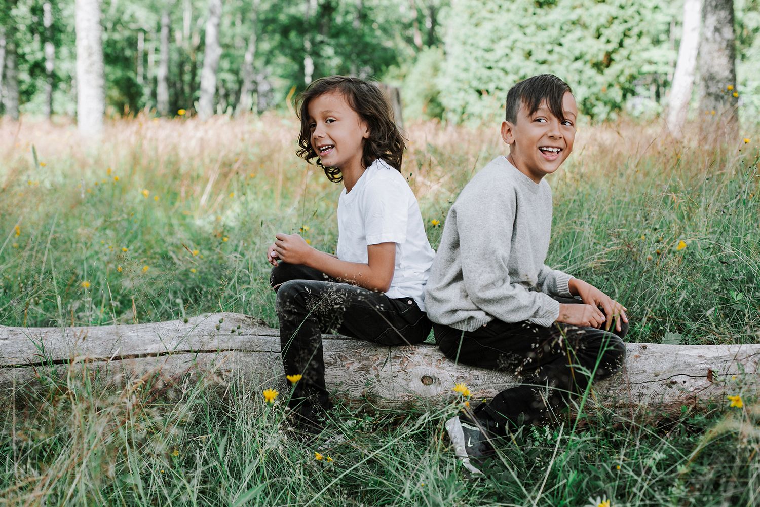Familjefotografering på Hammarsudde på hammarö. Footgraf Rebecca Nordin Karlstad. Brosor.