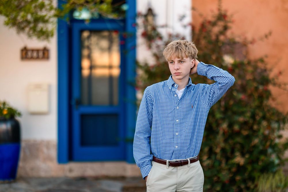High School Senior picture session, Tucson, AZ, senior portraits, Tucson senior photographer, senior photos, guy, boy, El Presido, downtown