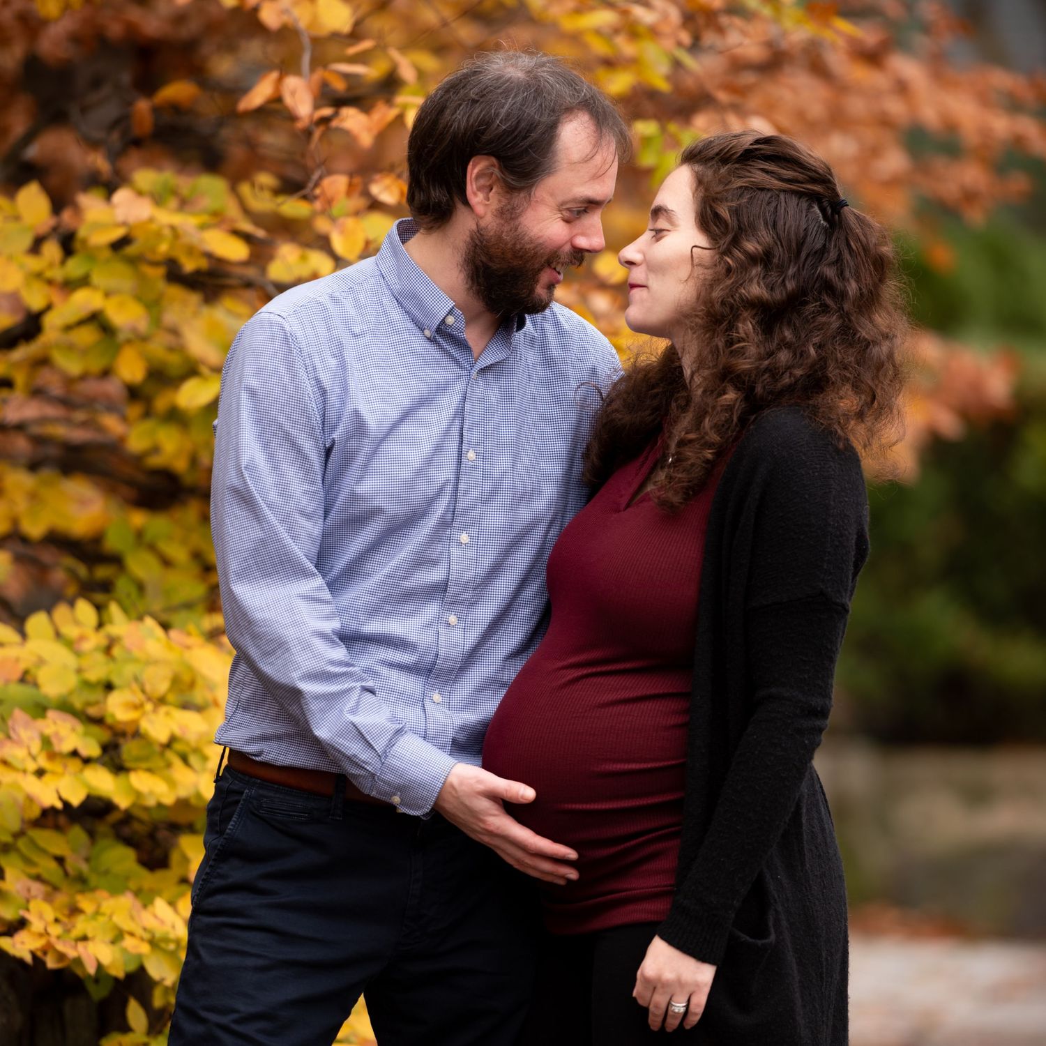 Maternity portraits Charles River Cambridge Boston Leah Ramuglia Photography
