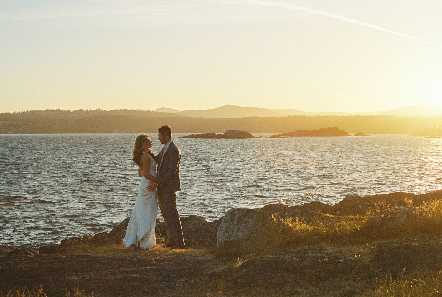 vancouver island film photographer. sooke. tofino. couples. elopements. qualicum beach. parksville. documentary. micro wedding.