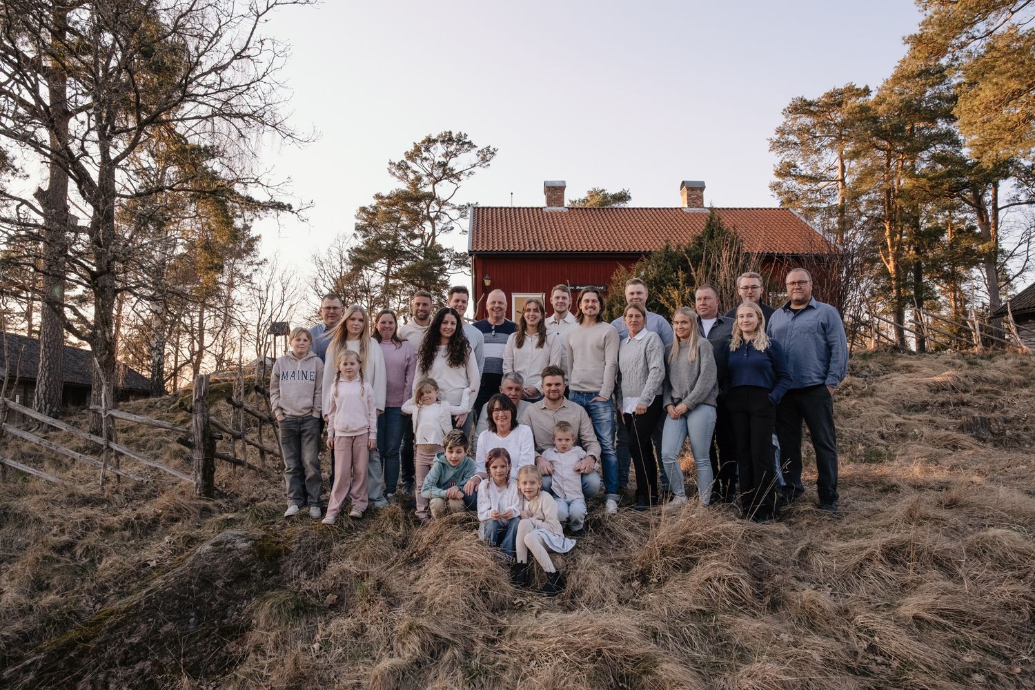 Kramgo familj i vinterväder