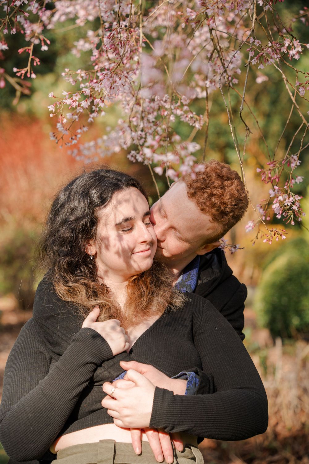 Couples photos with the cherry blossoms
