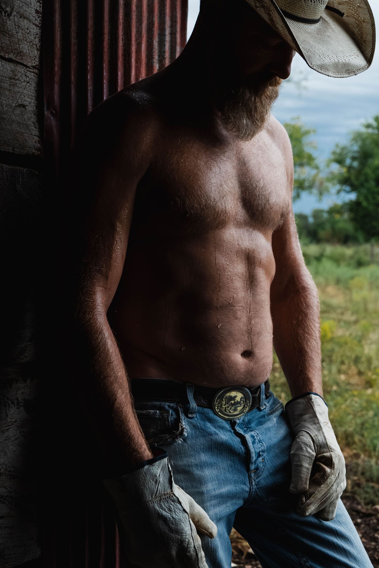 southeast-ks-boudoir-outdoor-male-session