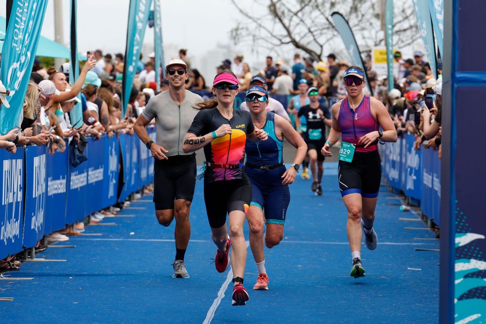 Mooloolaba Triathlon sports action photo taken by Sunshine Coast Sports Photographer, Rachel Wright