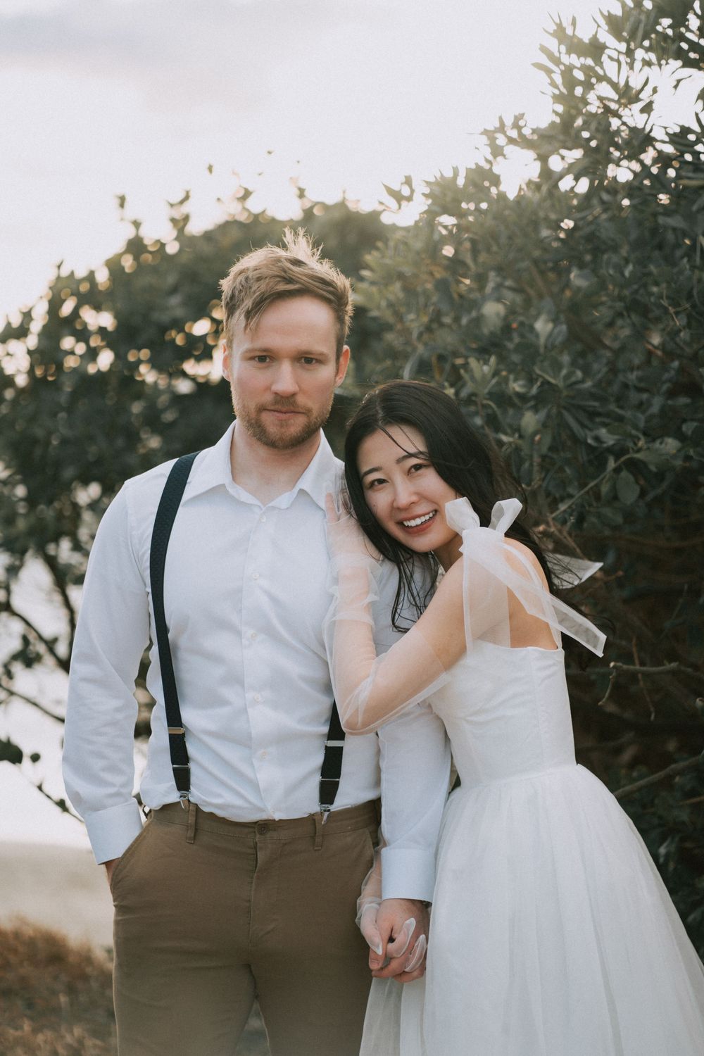 A beautiful couple eloping outdoors in Seattle