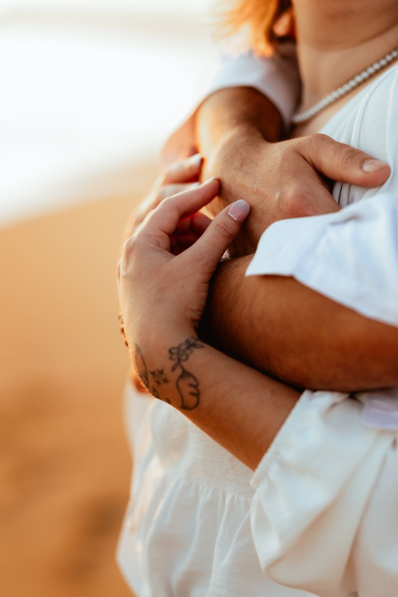 Séance photo couple, entre deux amoureux à Erdeven, dans le Morbihan