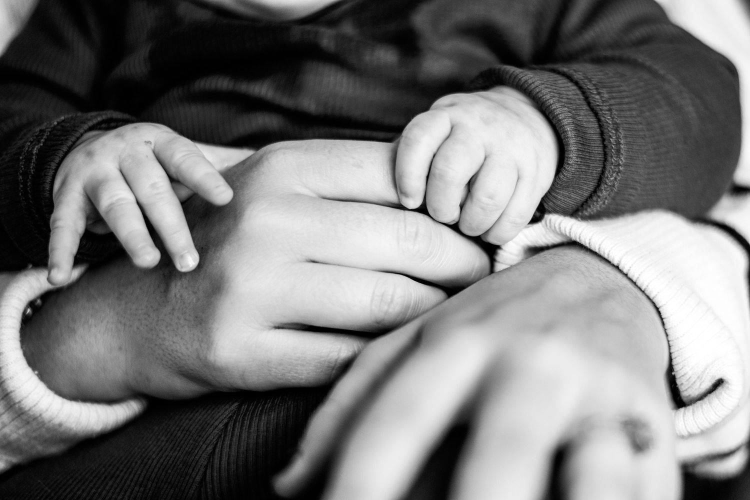 Newborn baby girl clutching her mums finger, Sarah Frame Photography - Newborn, Surrey
