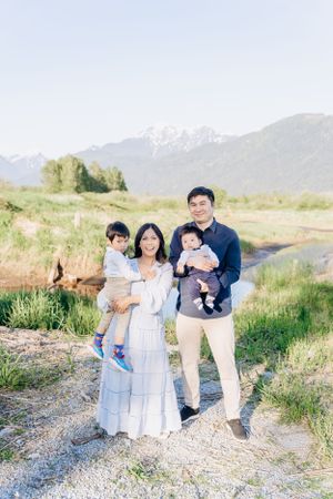 family portrait session in vancouver park during golden hour