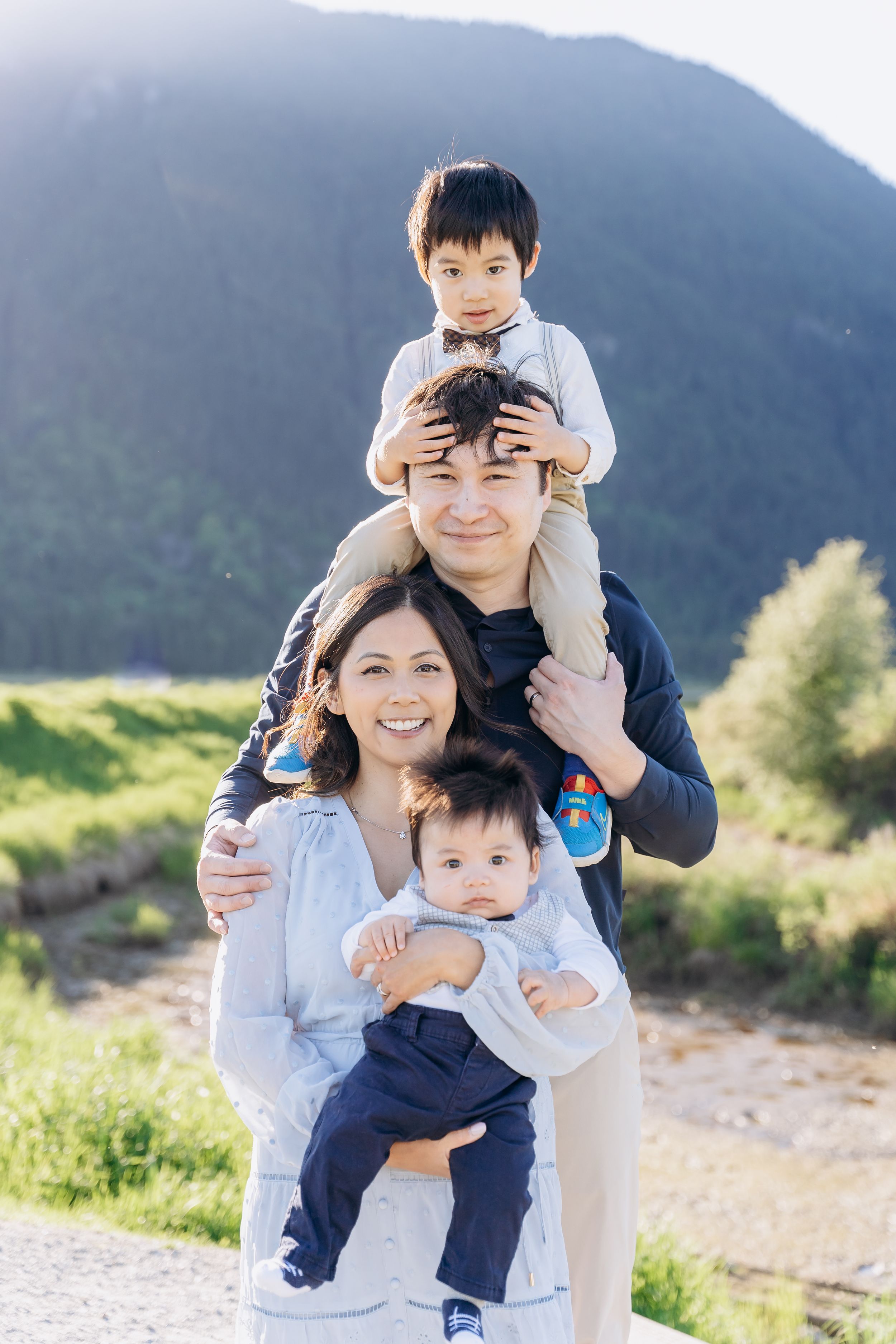family portrait session in vancouver park during golden hour