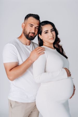 family portrait session in vancouver park during golden hour maternity photos