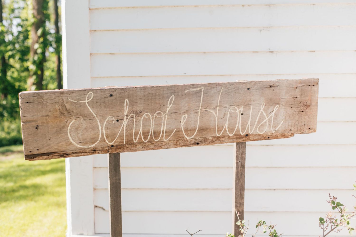 School house wedding at Oak Hills Farm
