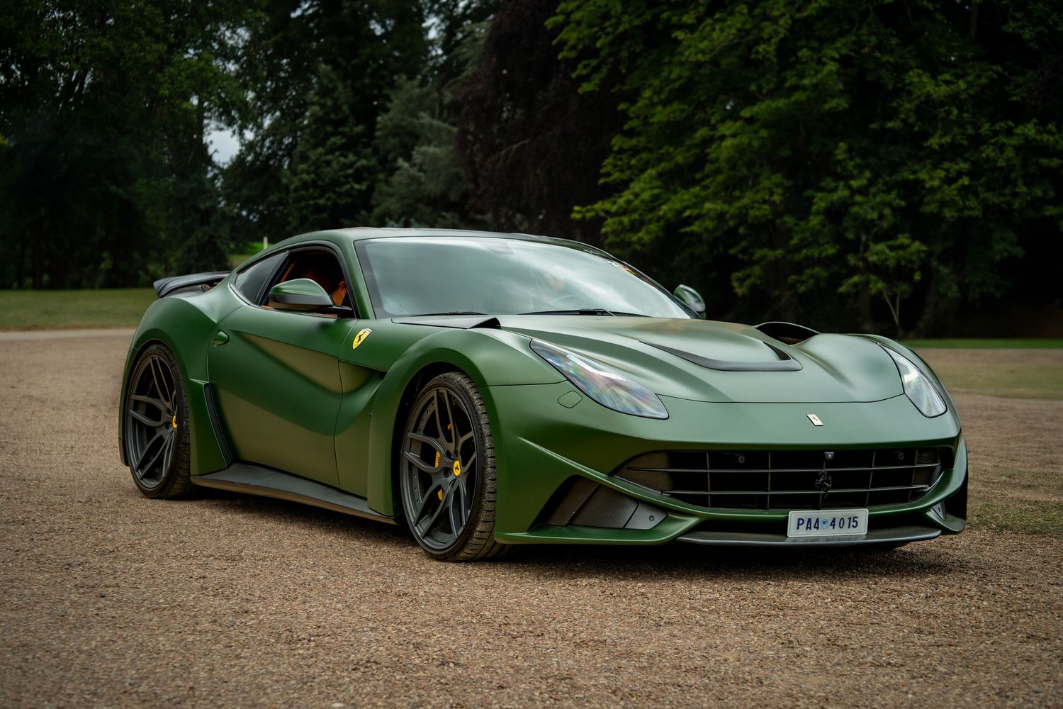 Ferrari F12Berlinetta Wrapped in Matt Frozen Green