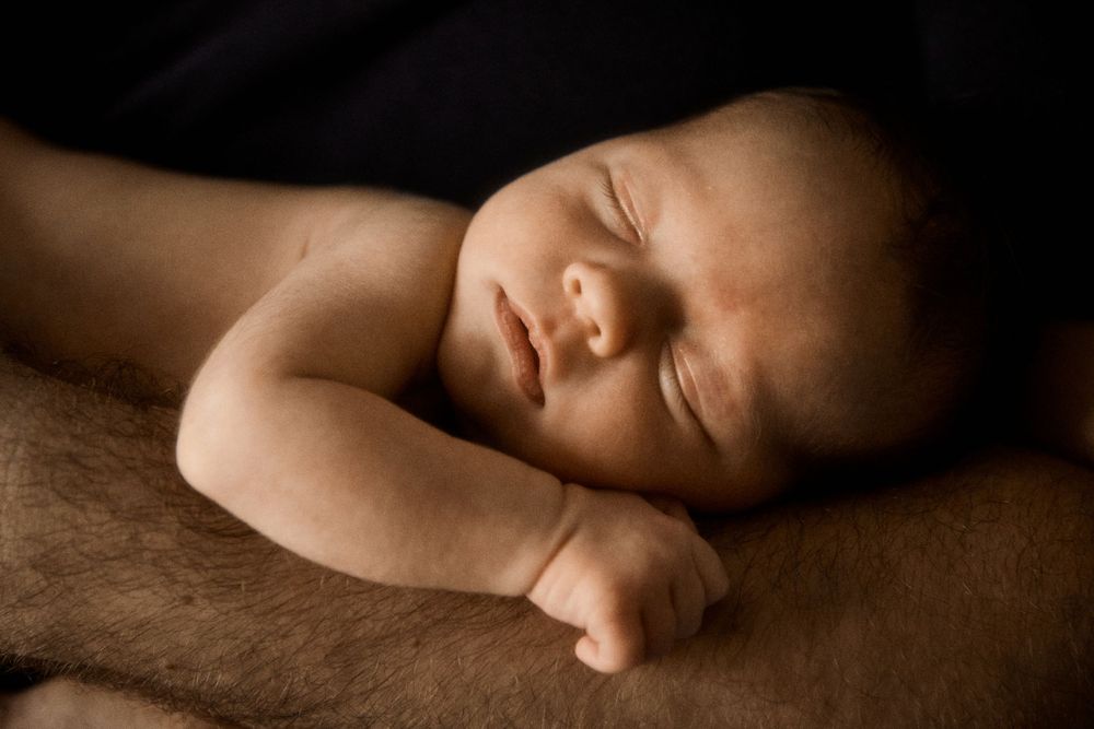 Maternity and Newborn photographer & videographer in Edinburgh, Glasgow and Fife
