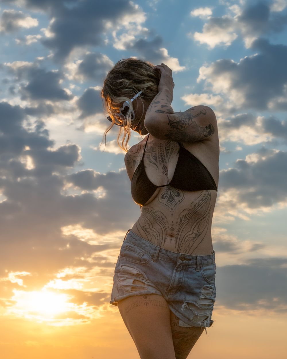 Outdoor portrait of woman at sunset, North Vancouver photographer