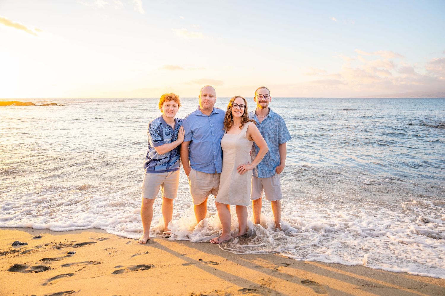 Big Island family beach photographer capturing candid, joy-filled moments on Hawaii’s stunning shores. Sunset sessions. Book your date!