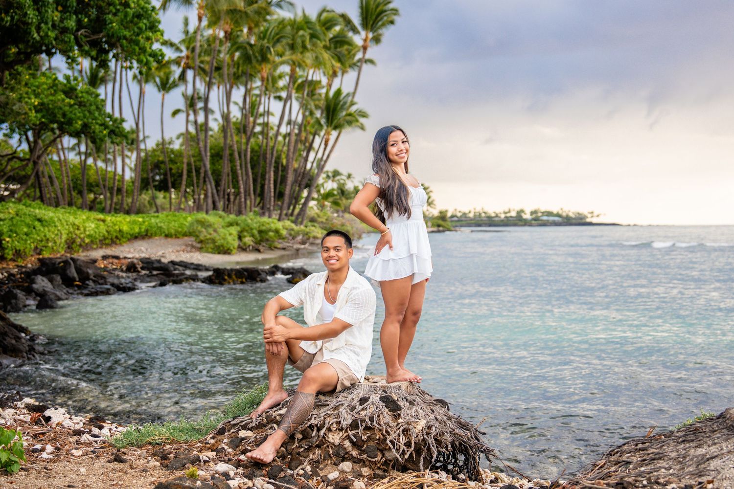 Big Island family beach photographer capturing candid, joy-filled moments on Hawaii’s stunning shores. Sunset sessions. Book your date!