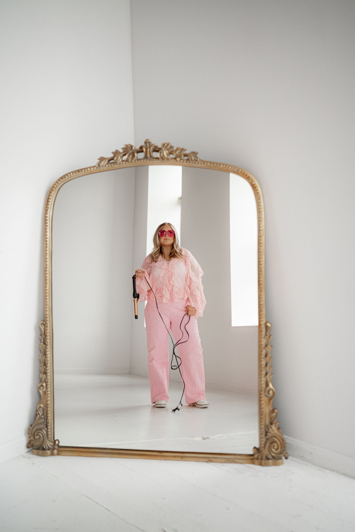 pink door studios
North Carolina 
brand photography 
North Carolina brand photo
studio branding
hair extension company nc