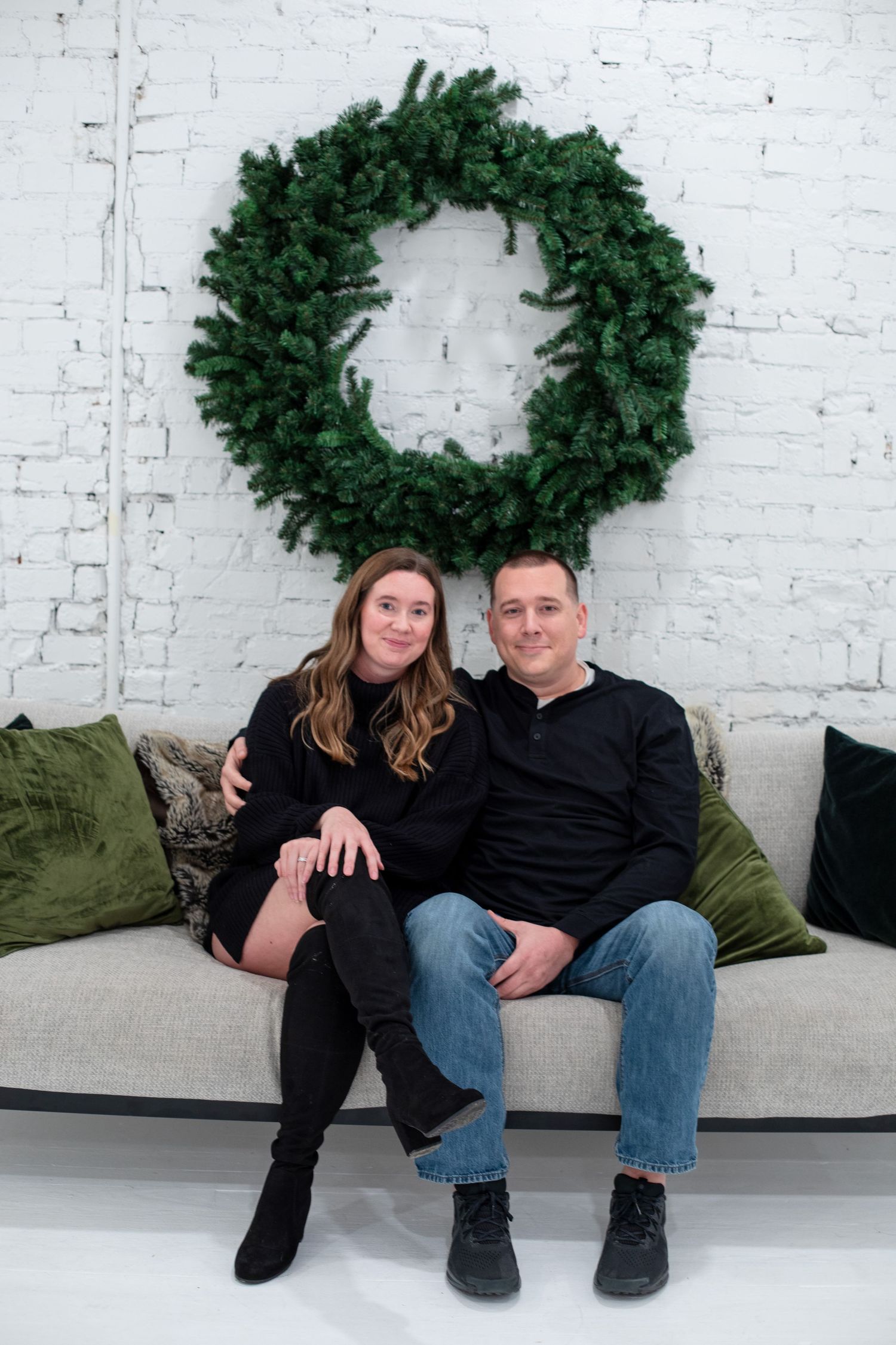 christmas seasonal holiday photoshoots luxury high end beautiful photos quick turn around retouched crisp true to color editing cincinnati
