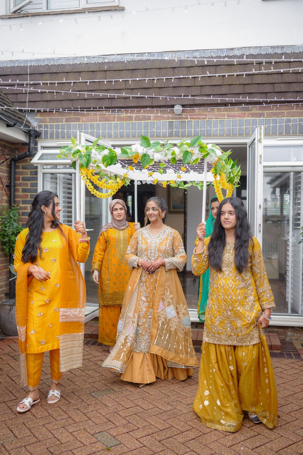 WEDDING COVERED BY SHOTSBY.YAMNA - A FEMALE PHOTOGRAPHER, BASED IN LONDON