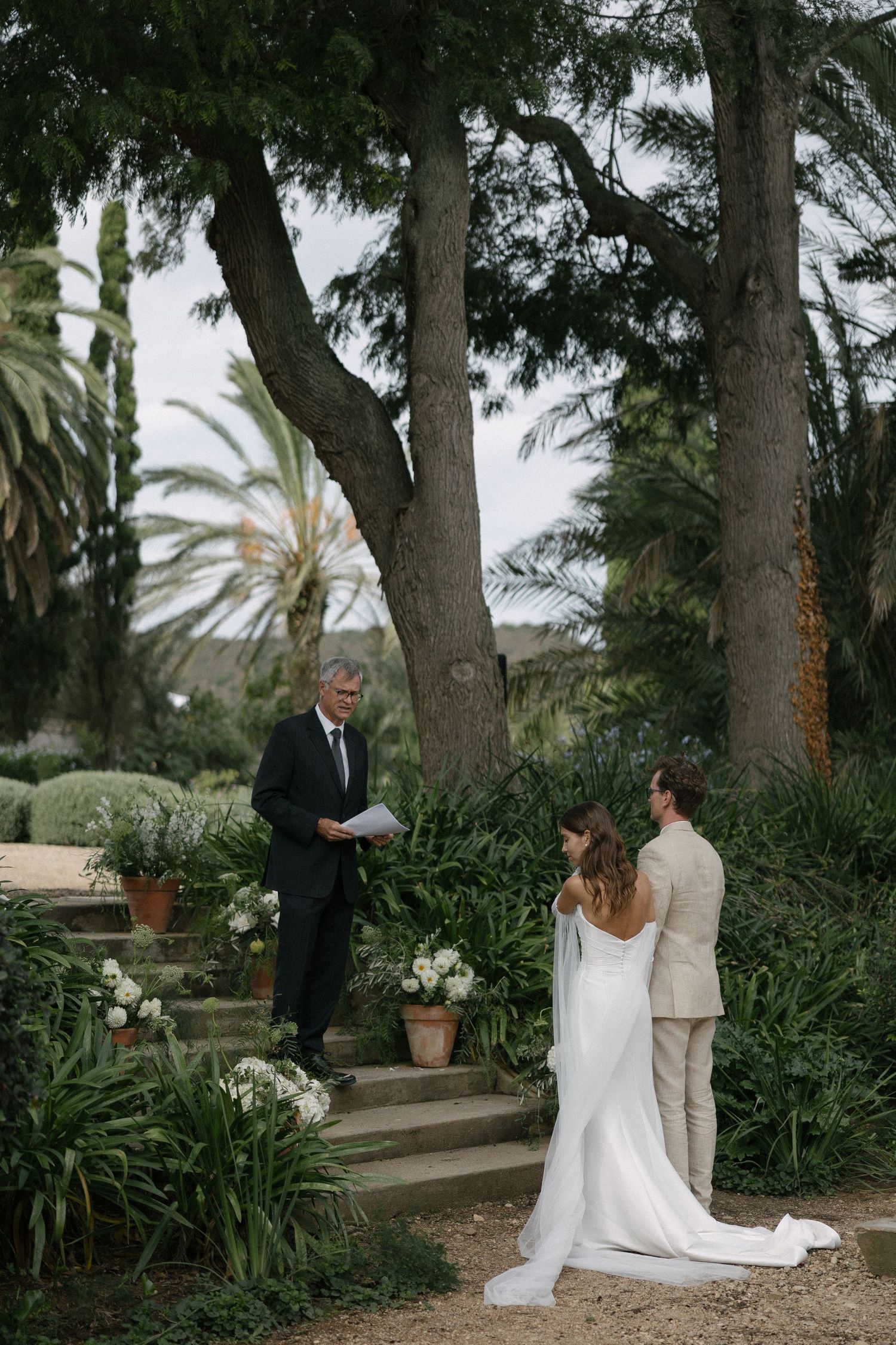 Wedding photographer Christene de Coning at Langskuur in Herbertsdale Mossel Bay. Perfect Hideaways. Beer Adriaanse. Carla Smith