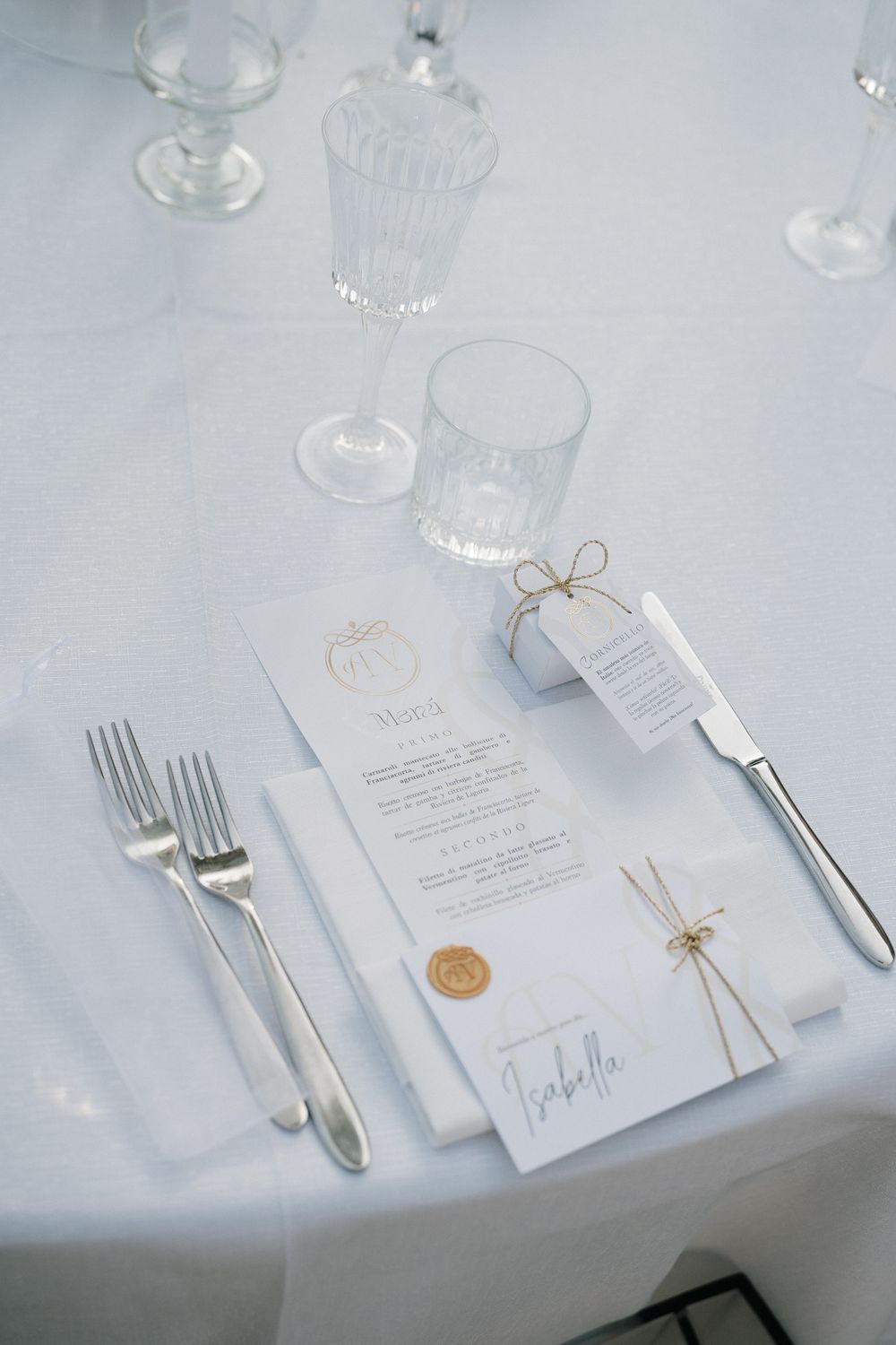 dettaglio tavolo matrimonio elegante a villa nobel sanremo