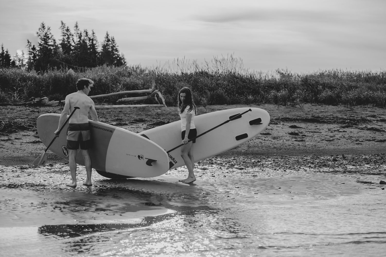 Dude-Approved Couples Photoshoot Ideas near Kingston On (That Don’t Feel Awkward or Staged) Paddleboarding at Dawn