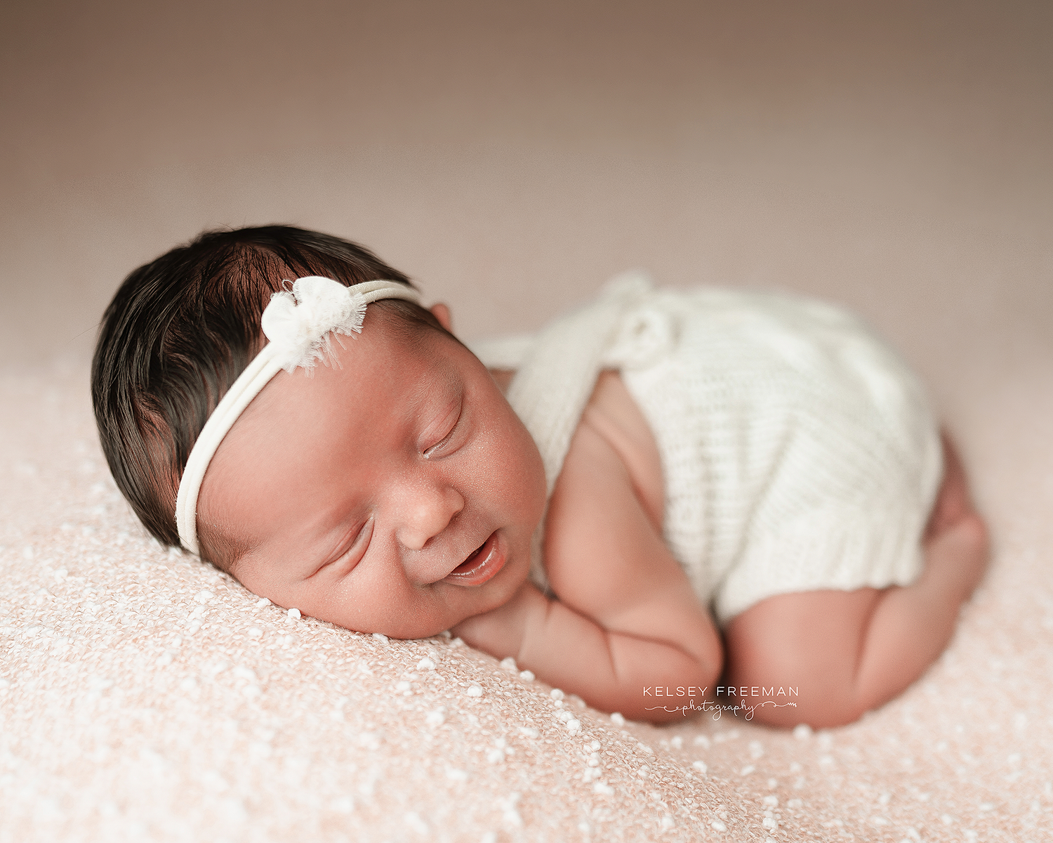 Newborn, maternity, & family photography studio located in between Atlanta, Georgia and Birmingham, Alabama with full service photo studio.