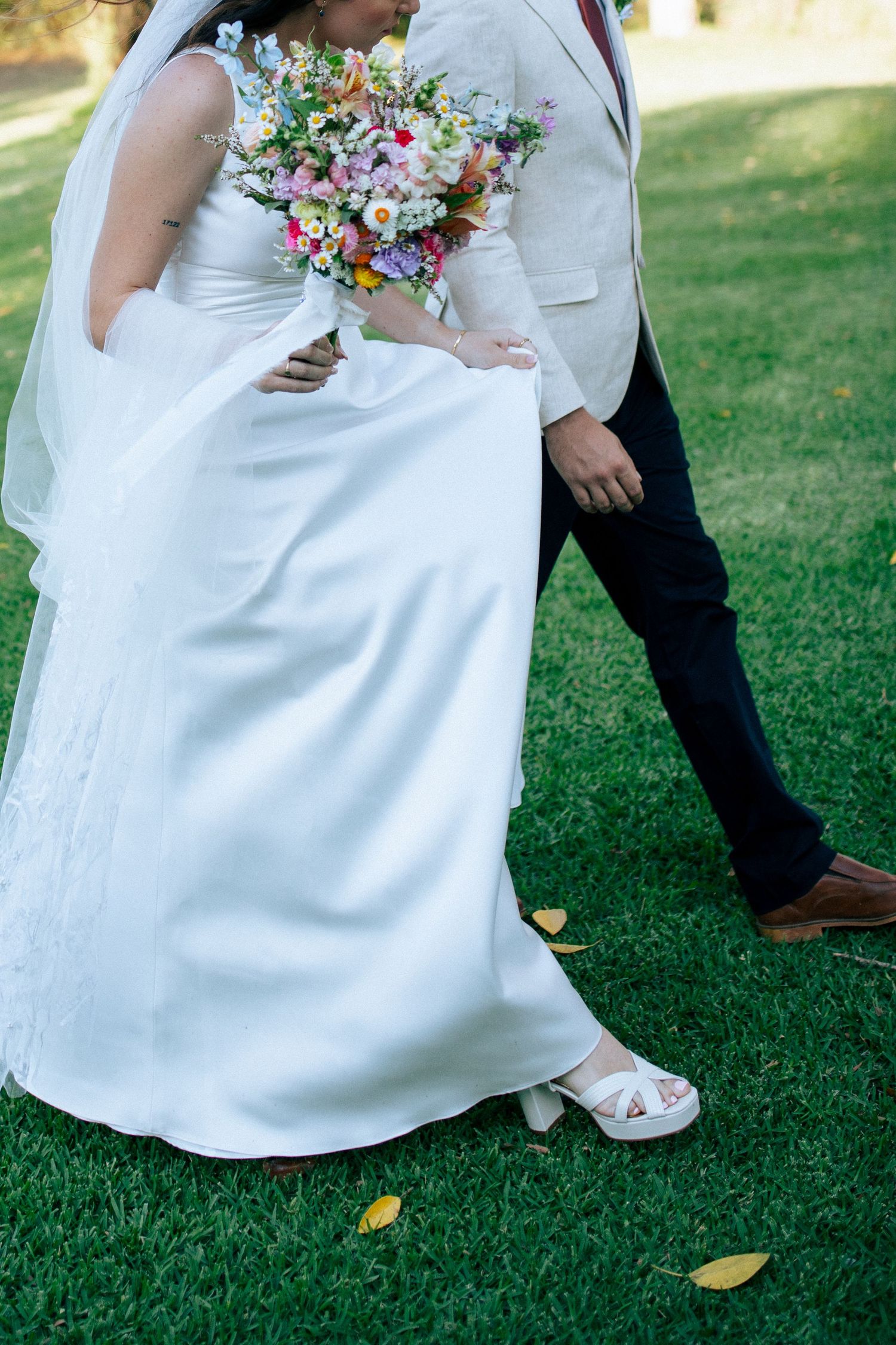 Hedlow Creek Wedding Photography
ROCKHAMPTON WEDDING PHOTOGRAPHER