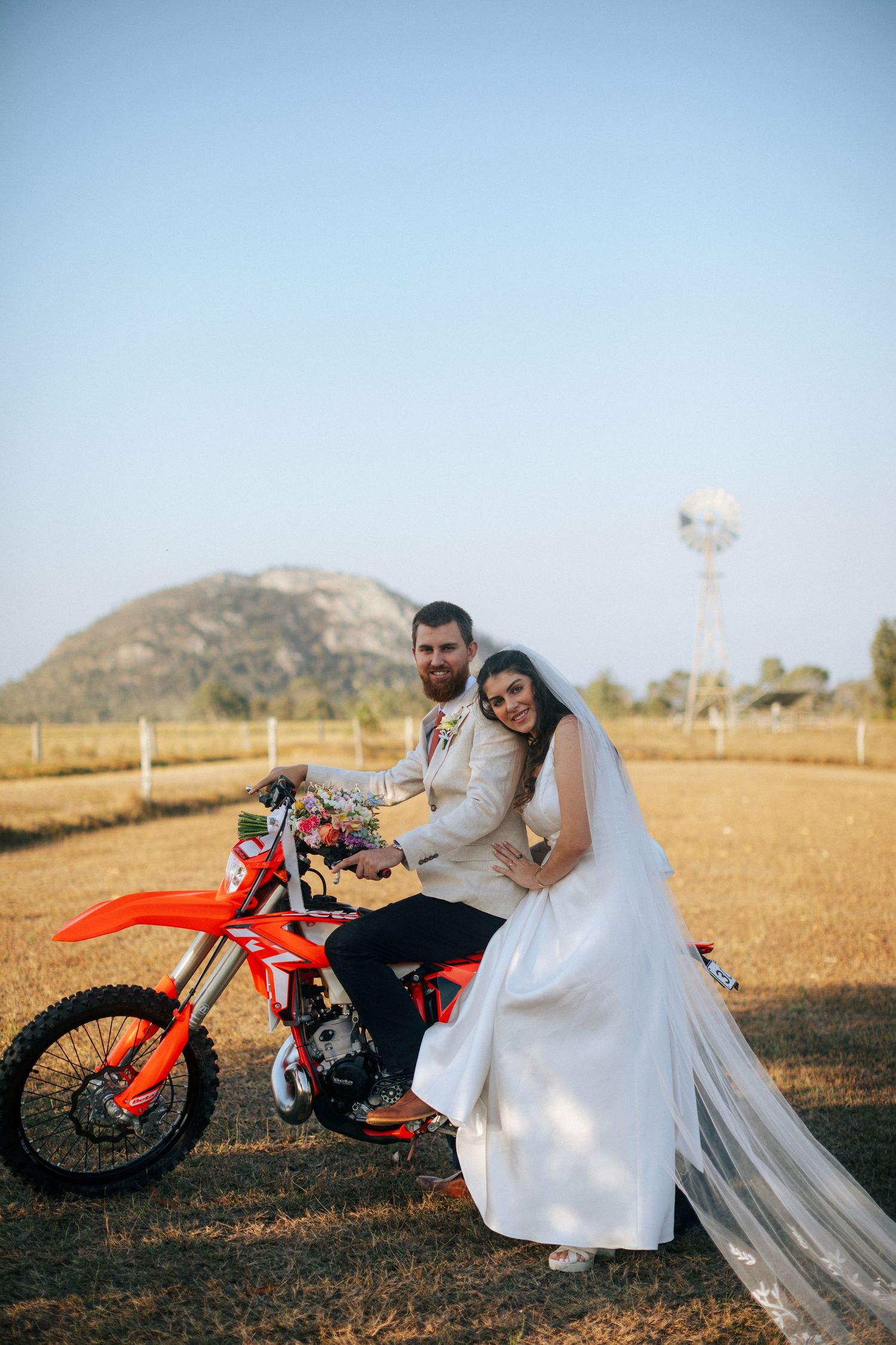 Hedlow Creek Wedding Photography
ROCKHAMPTON WEDDING PHOTOGRAPHER