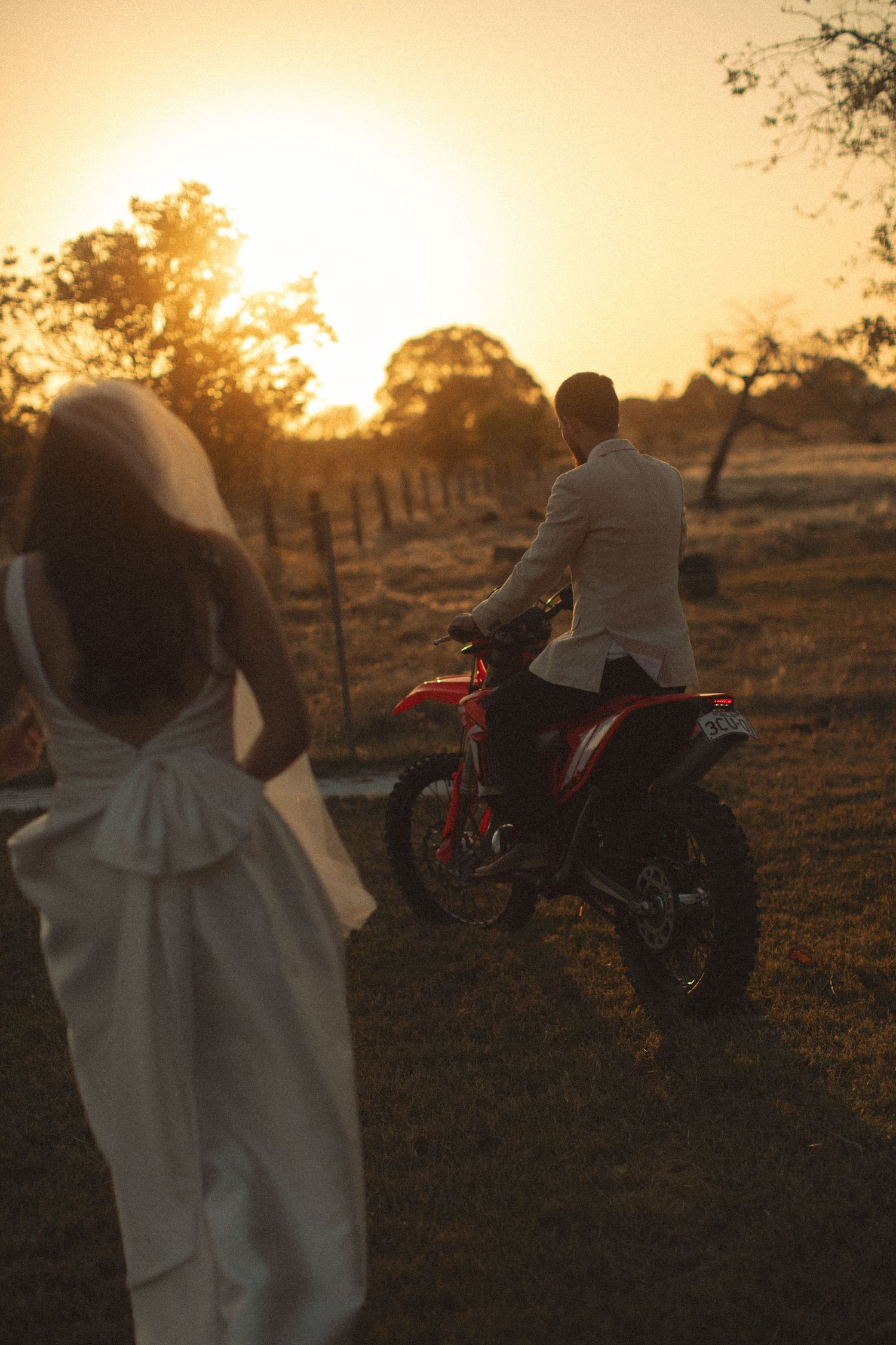 Hedlow Creek Wedding Photography
ROCKHAMPTON WEDDING PHOTOGRAPHER