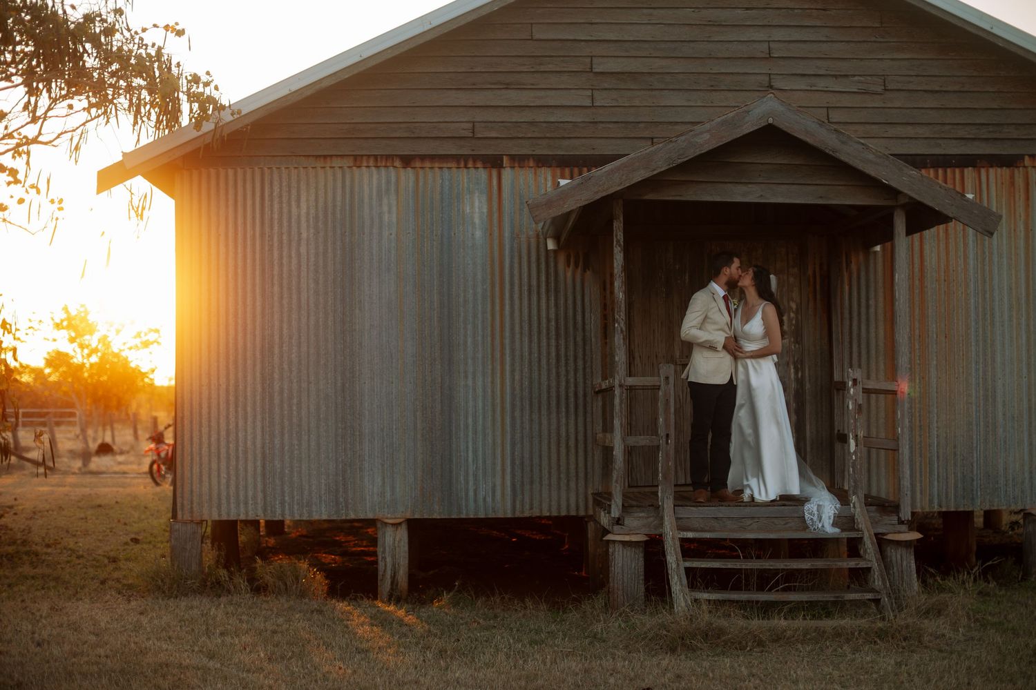 Hedlow Creek Wedding Photography
ROCKHAMPTON WEDDING PHOTOGRAPHER